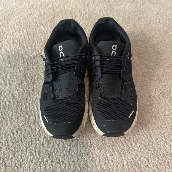 On Cloud Shoes - Picture 1 of 4